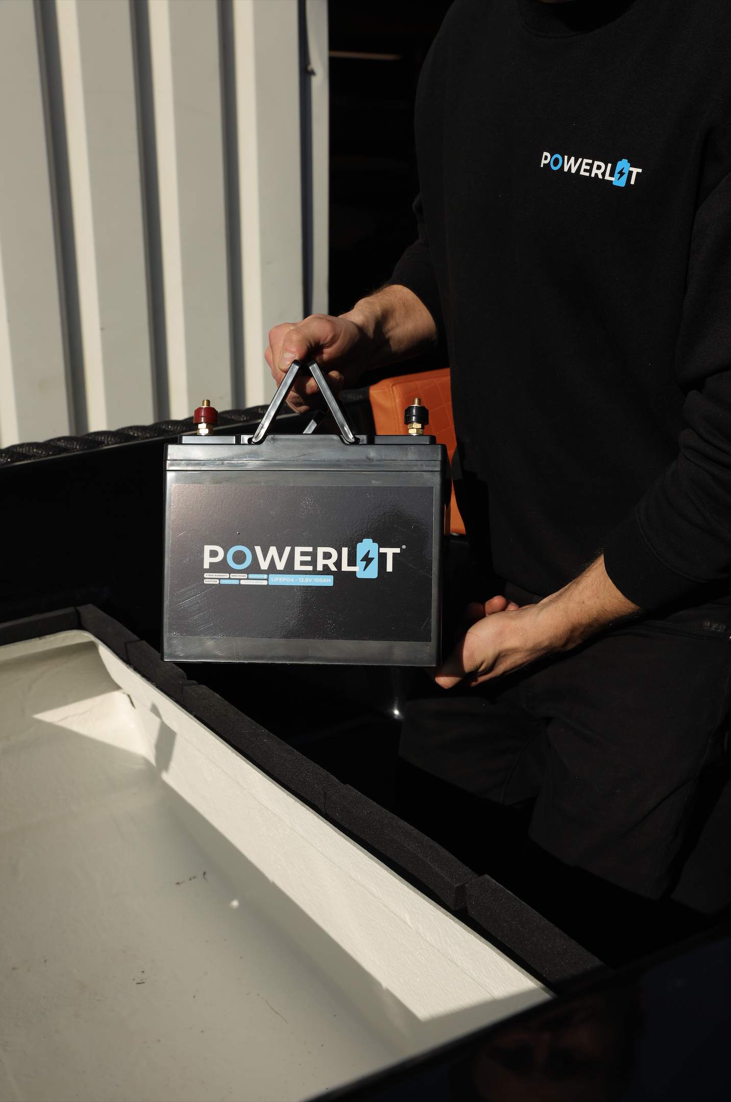 Powerlit® 12V 100Ah Lithium LiFePO4 Accu – Bluetooth – 6000 cycli – 5 jaar garantie (12,8V)